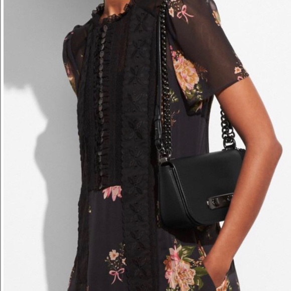 ✨NWT✨😍Coach Genuine Leather Bag w/chain strap - Picture 12 of 12